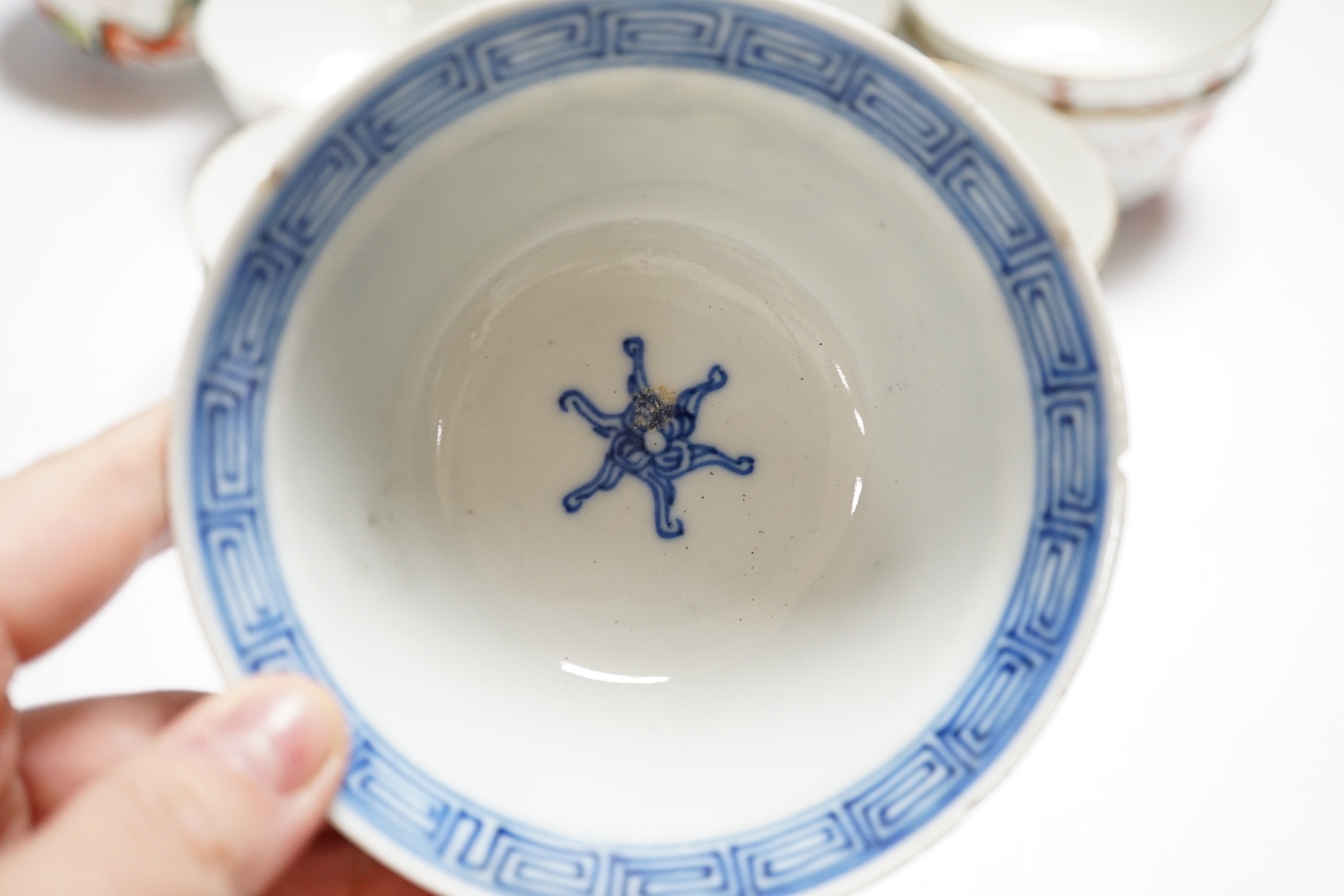 A Group of early 20th century Chinese porcelain tea bowls (16)